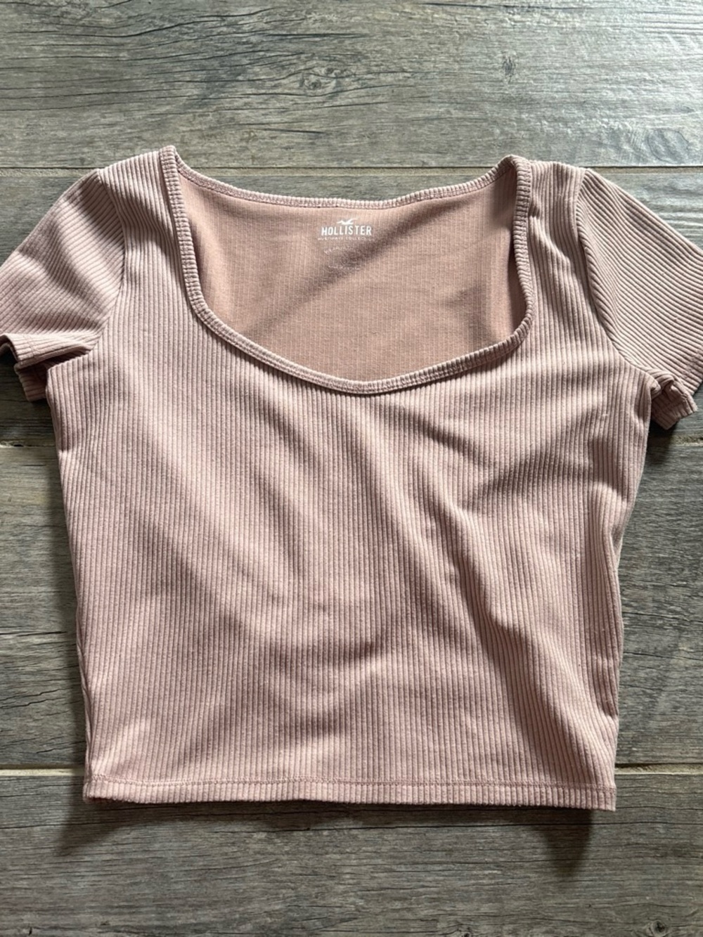 Hollister Ribbed Scoop Crop Top in Dusty Pink